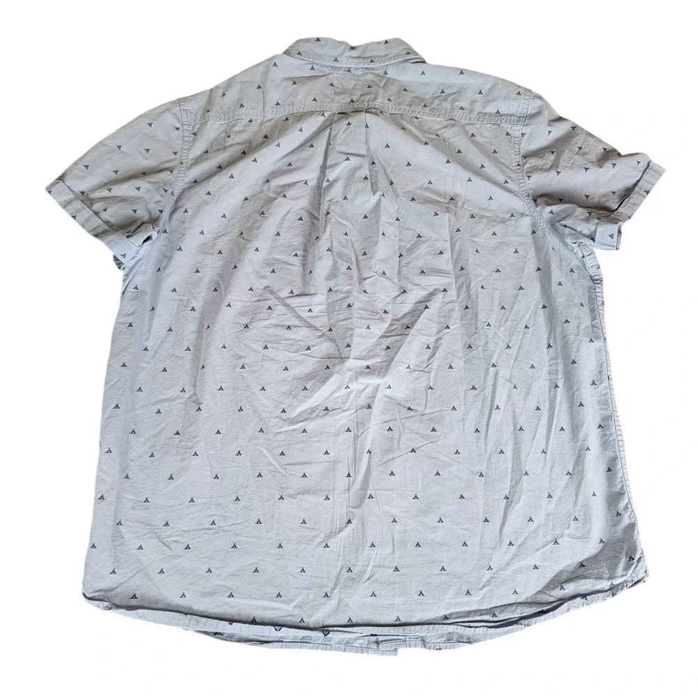 The North Face Mens Short Sleeve Button Down Shirt Blue Teepee Print XL‎